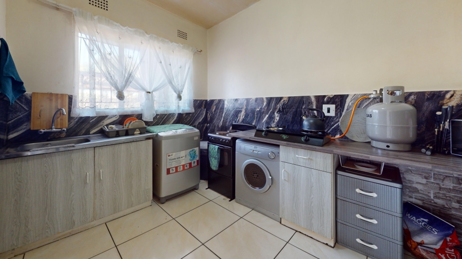 2 Bedroom Property for Sale in Albemarle Gauteng