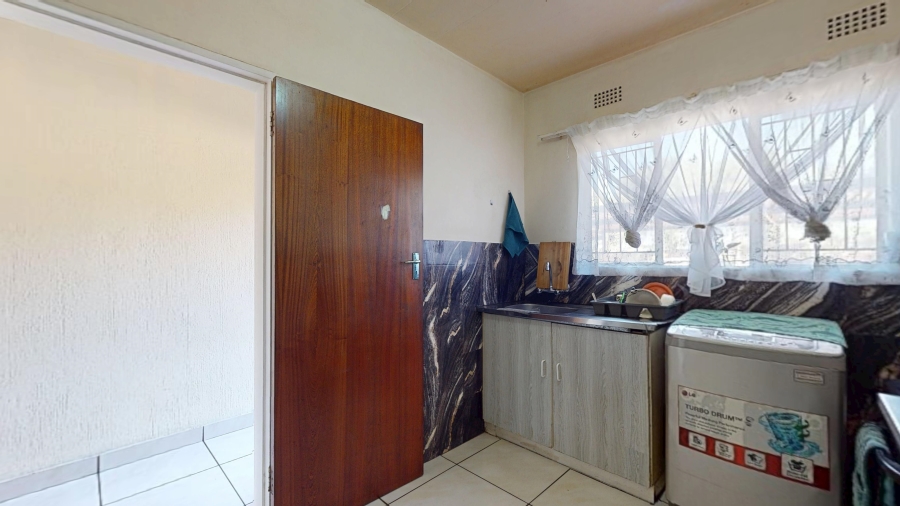 2 Bedroom Property for Sale in Albemarle Gauteng
