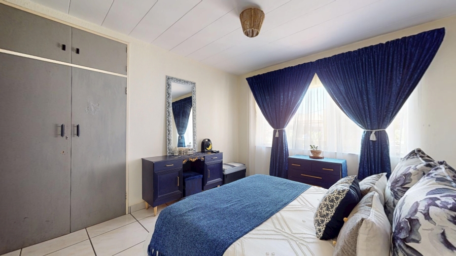 2 Bedroom Property for Sale in Albemarle Gauteng