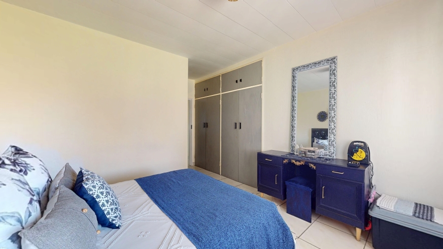 2 Bedroom Property for Sale in Albemarle Gauteng