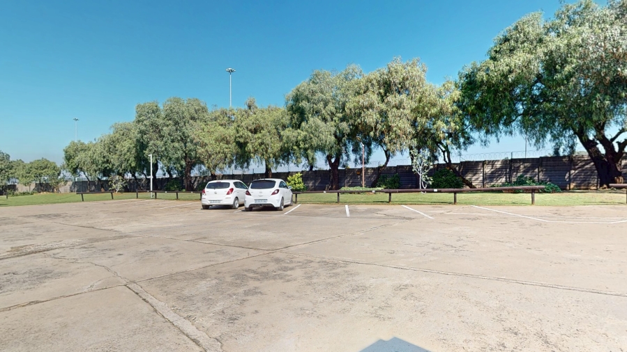 2 Bedroom Property for Sale in Albemarle Gauteng