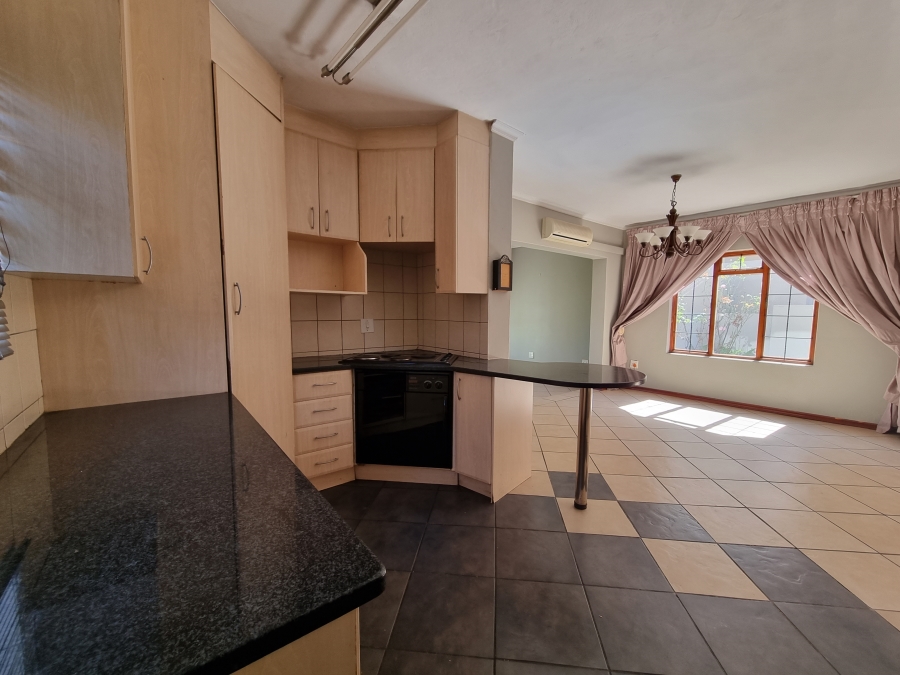 To Let 3 Bedroom Property for Rent in Thatchfield Manor Gauteng