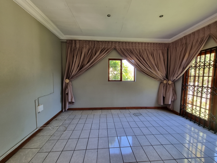 To Let 3 Bedroom Property for Rent in Thatchfield Manor Gauteng