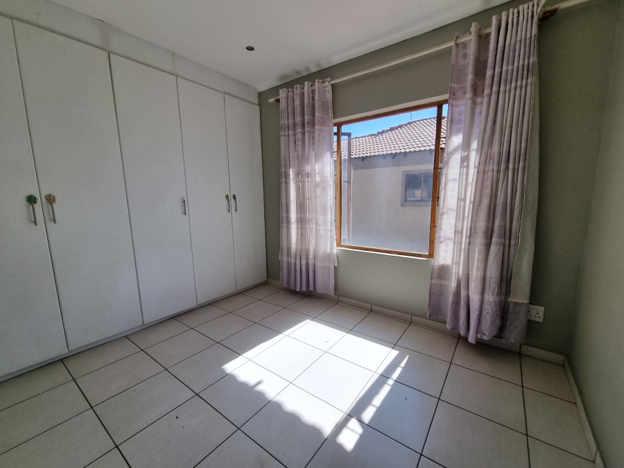 To Let 3 Bedroom Property for Rent in Thatchfield Manor Gauteng