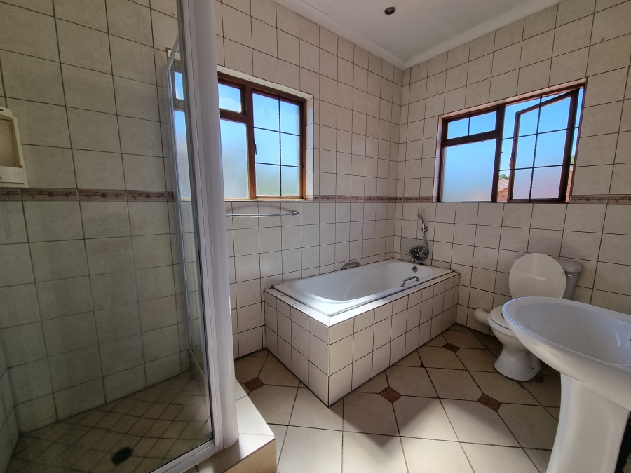 To Let 3 Bedroom Property for Rent in Thatchfield Manor Gauteng