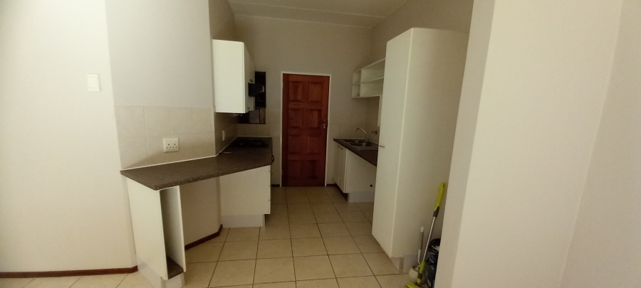 2 Bedroom Property for Sale in Roodekrans Gauteng