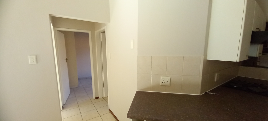 2 Bedroom Property for Sale in Roodekrans Gauteng