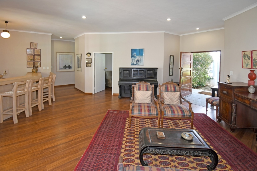 3 Bedroom Property for Sale in Hurlingham Manor Gauteng