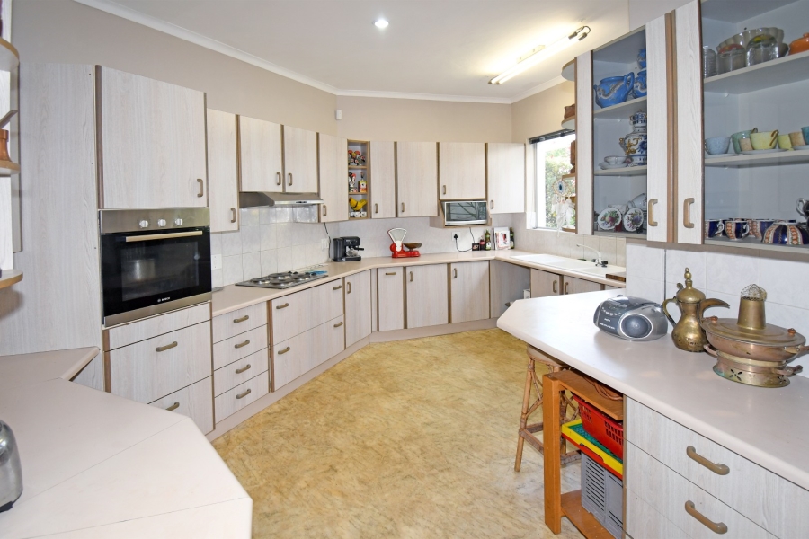 3 Bedroom Property for Sale in Hurlingham Manor Gauteng