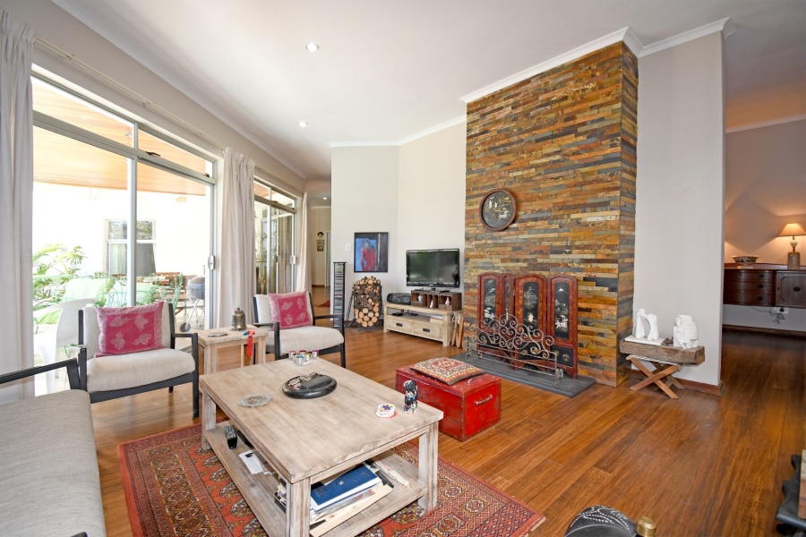 3 Bedroom Property for Sale in Hurlingham Manor Gauteng