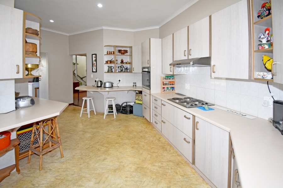 3 Bedroom Property for Sale in Hurlingham Manor Gauteng