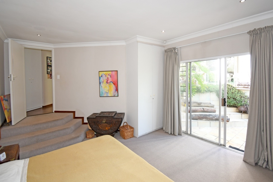 3 Bedroom Property for Sale in Hurlingham Manor Gauteng