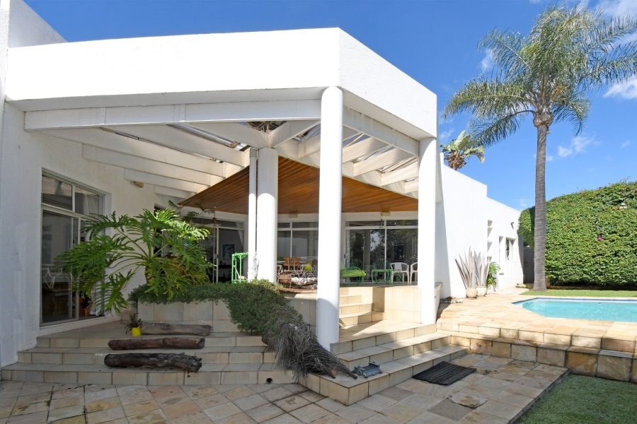 3 Bedroom Property for Sale in Hurlingham Manor Gauteng
