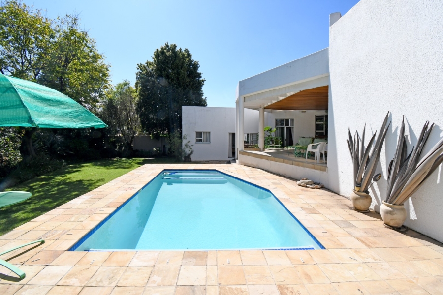 3 Bedroom Property for Sale in Hurlingham Manor Gauteng