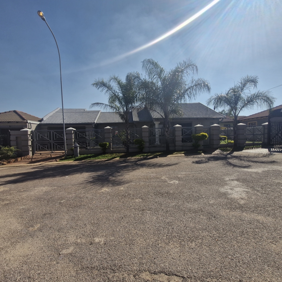To Let 3 Bedroom Property for Rent in Mamelodi Sun Valley Gauteng