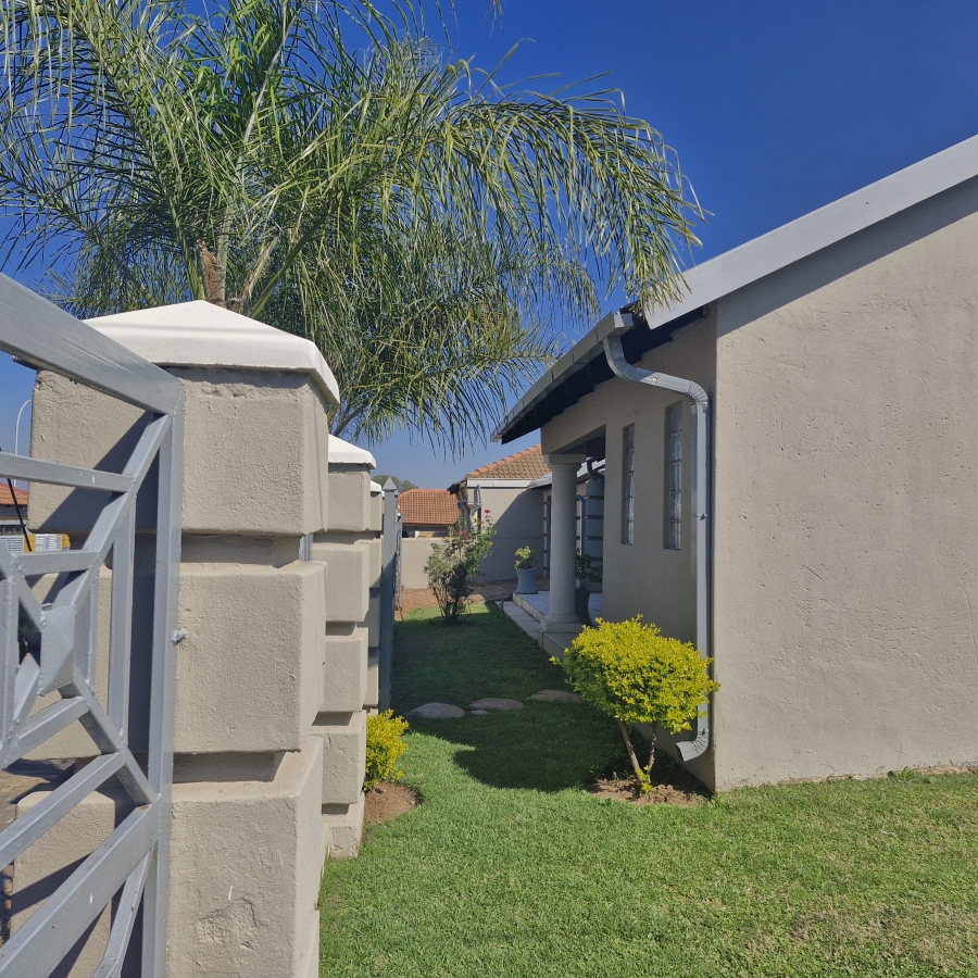 To Let 3 Bedroom Property for Rent in Mamelodi Sun Valley Gauteng