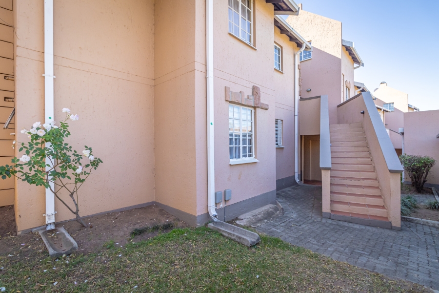 2 Bedroom Property for Sale in Paulshof Gauteng