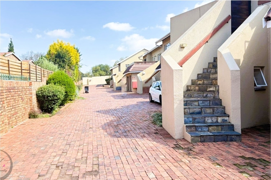 2 Bedroom Property for Sale in Randpark Ridge Gauteng