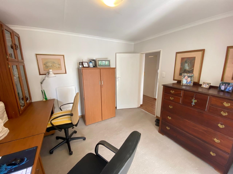 To Let 3 Bedroom Property for Rent in Garsfontein Gauteng