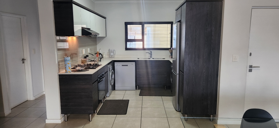To Let 2 Bedroom Property for Rent in Greenstone Hill Gauteng