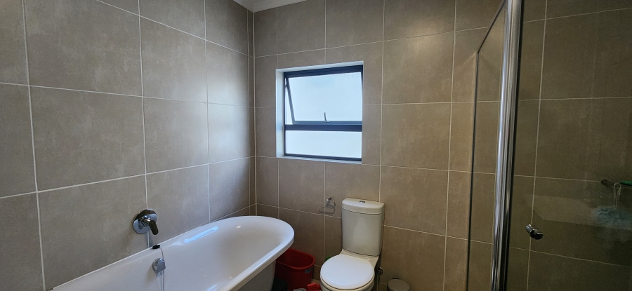 To Let 2 Bedroom Property for Rent in Greenstone Hill Gauteng