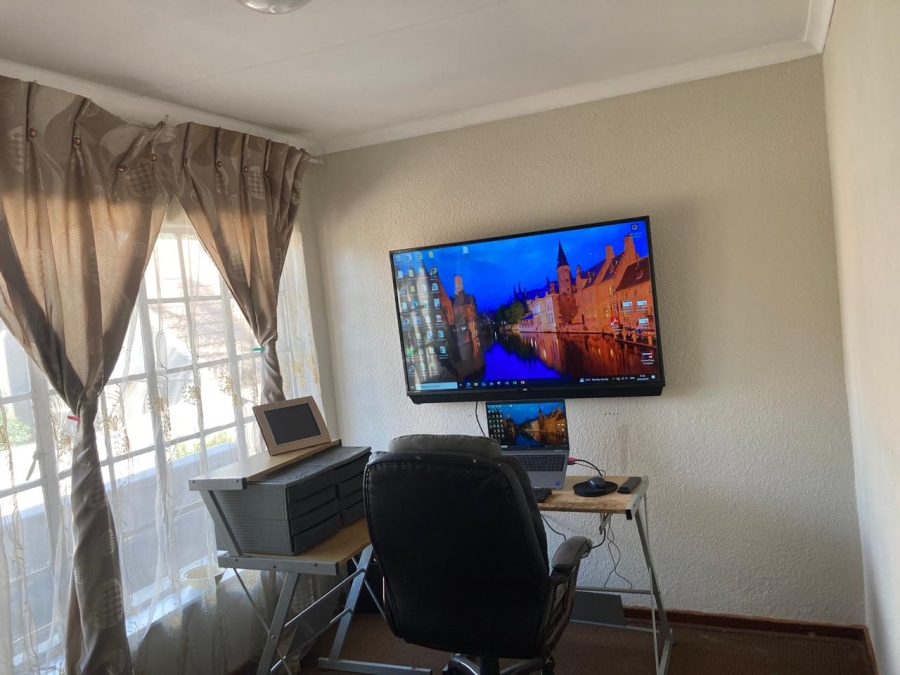 3 Bedroom Property for Sale in Norkem Park Gauteng
