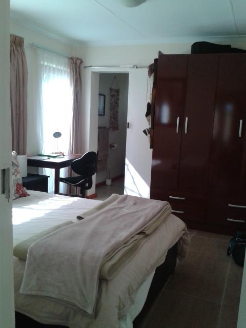 To Let 1 Bedroom Property for Rent in Blairgowrie Gauteng