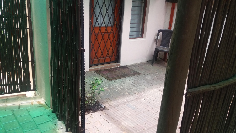 To Let 1 Bedroom Property for Rent in Blairgowrie Gauteng