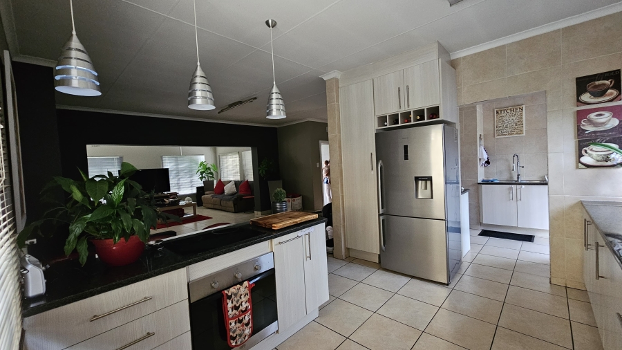 3 Bedroom Property for Sale in Dalview Gauteng