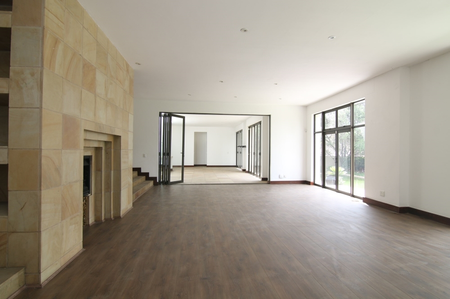 7 Bedroom Property for Sale in Dainfern Golf Estate Gauteng