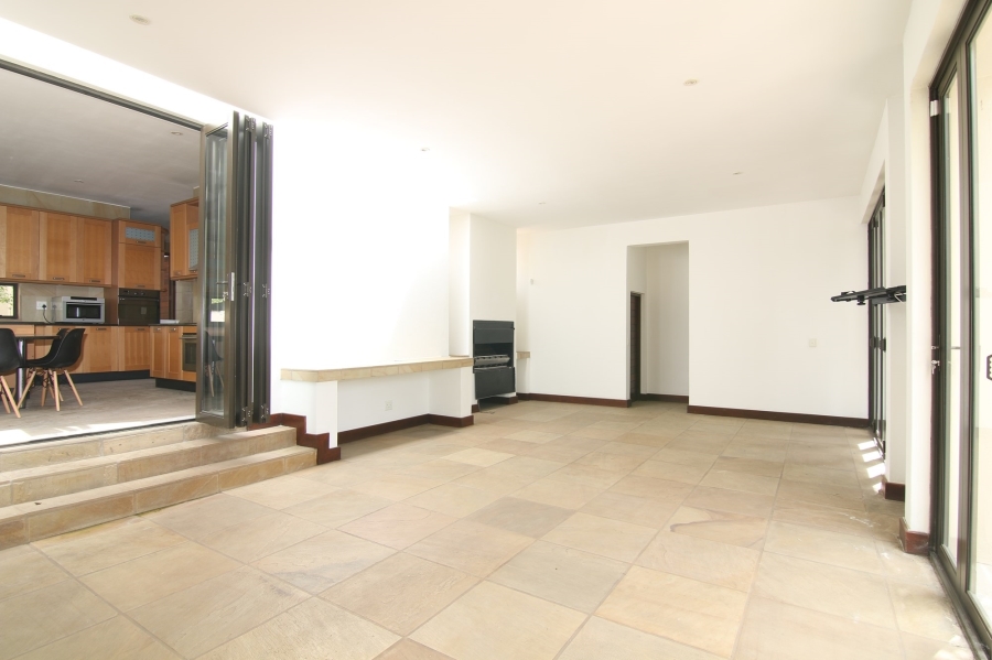 7 Bedroom Property for Sale in Dainfern Golf Estate Gauteng