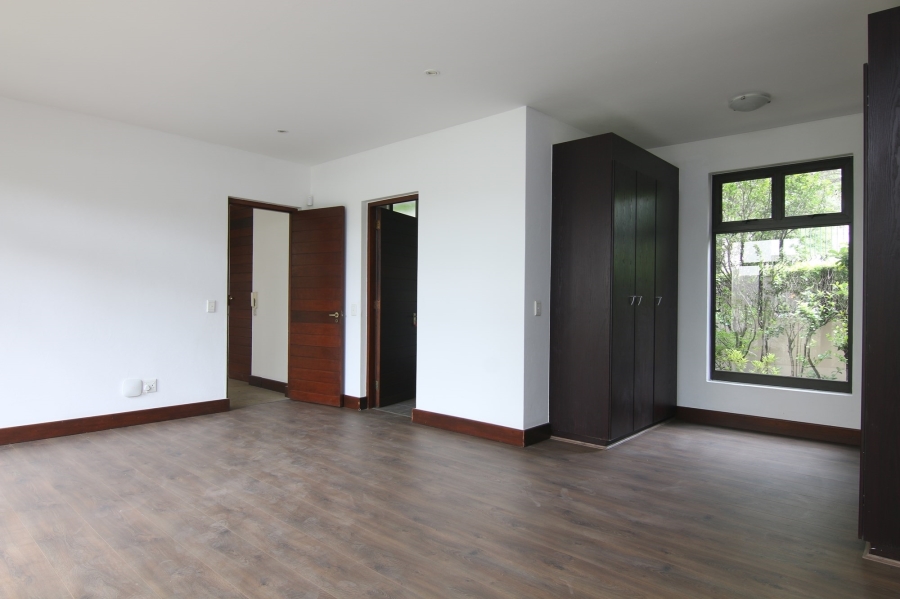 7 Bedroom Property for Sale in Dainfern Golf Estate Gauteng