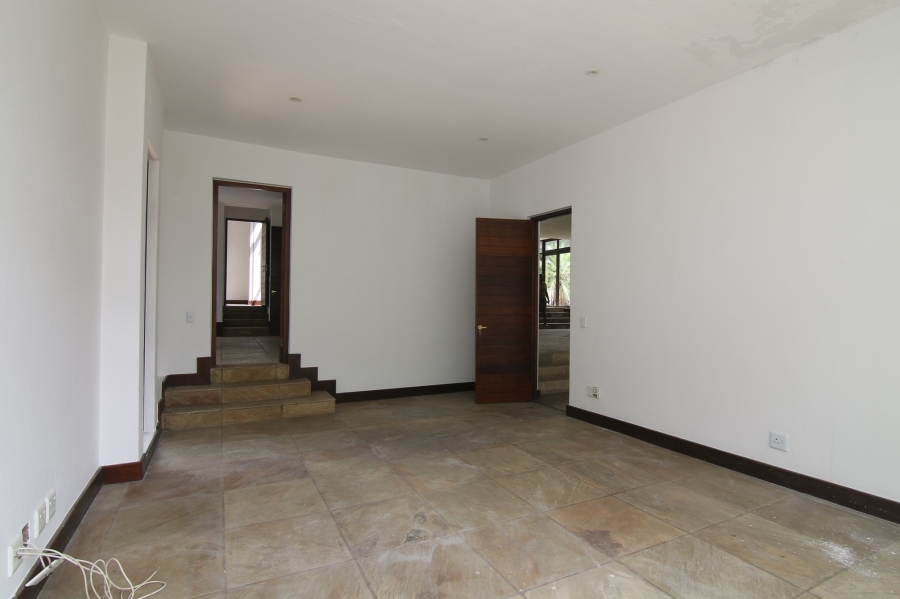 7 Bedroom Property for Sale in Dainfern Golf Estate Gauteng