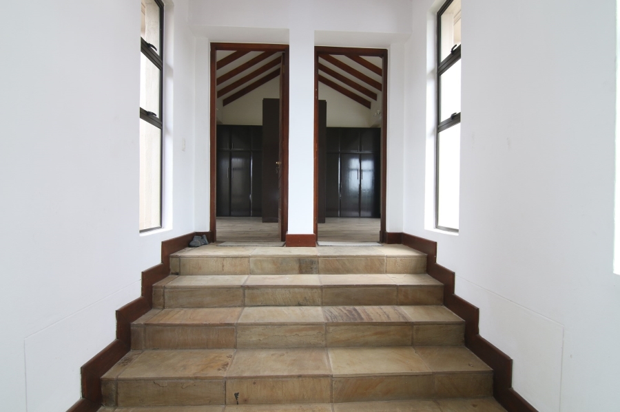 7 Bedroom Property for Sale in Dainfern Golf Estate Gauteng