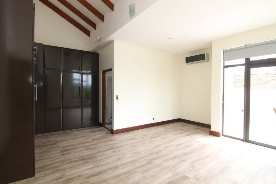 7 Bedroom Property for Sale in Dainfern Golf Estate Gauteng