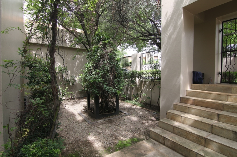 7 Bedroom Property for Sale in Dainfern Golf Estate Gauteng
