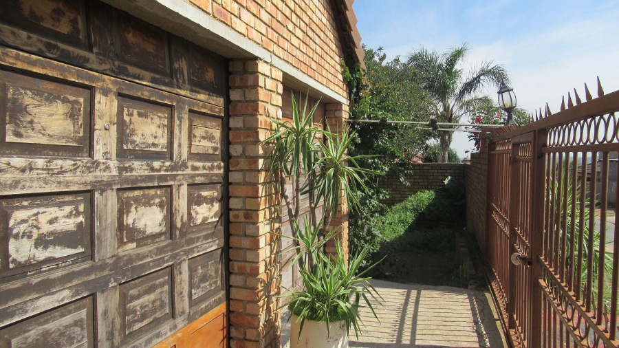 4 Bedroom Property for Sale in Klipfontein View Gauteng