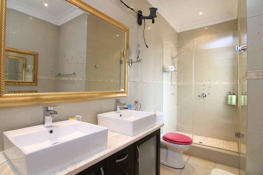 To Let 4 Bedroom Property for Rent in Dainfern Golf Estate Gauteng
