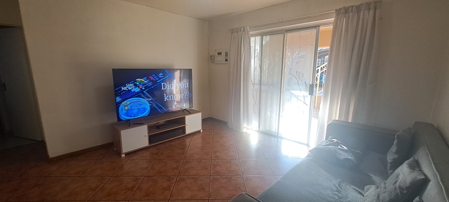 To Let 2 Bedroom Property for Rent in Helikonpark Gauteng
