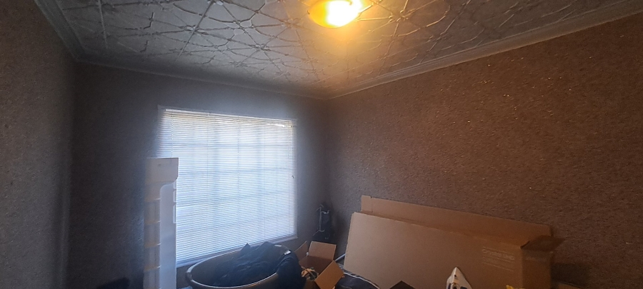 To Let 2 Bedroom Property for Rent in Helikonpark Gauteng