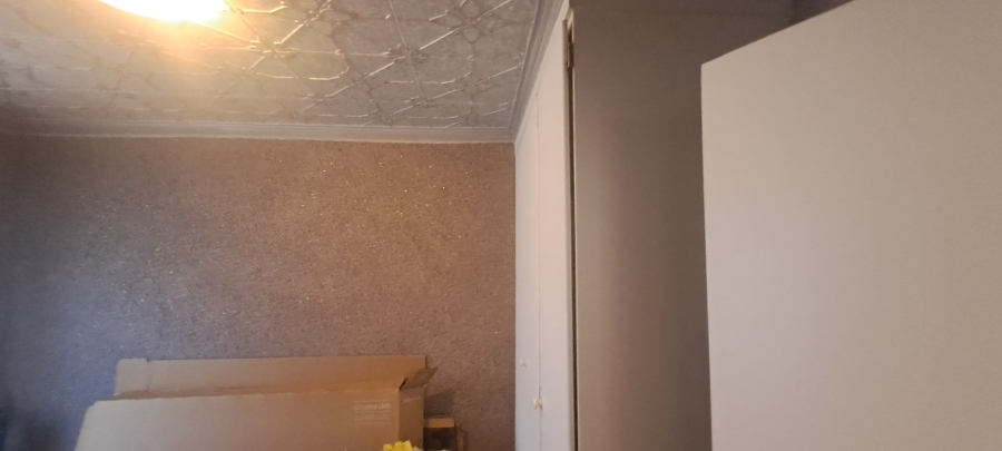 To Let 2 Bedroom Property for Rent in Helikonpark Gauteng