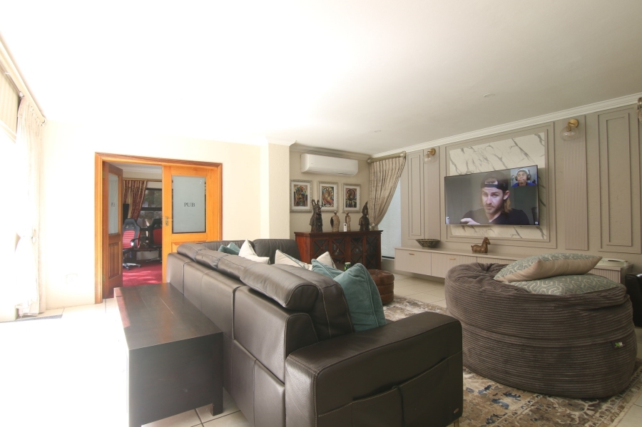 To Let 6 Bedroom Property for Rent in Dainfern Golf Estate Gauteng