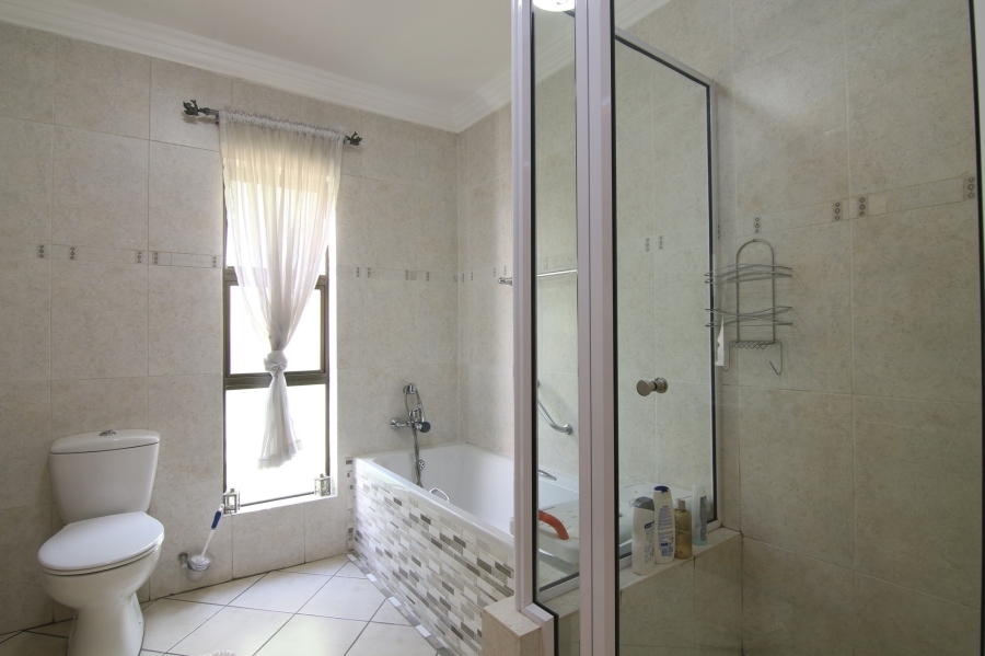 To Let 6 Bedroom Property for Rent in Dainfern Golf Estate Gauteng