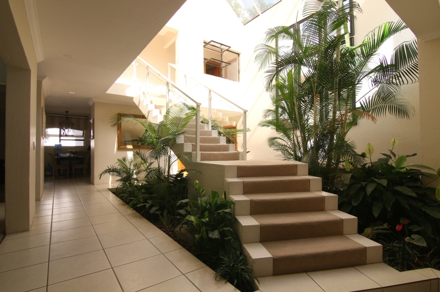 To Let 6 Bedroom Property for Rent in Dainfern Golf Estate Gauteng