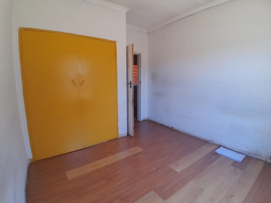 To Let 6 Bedroom Property for Rent in Roodekop Gauteng