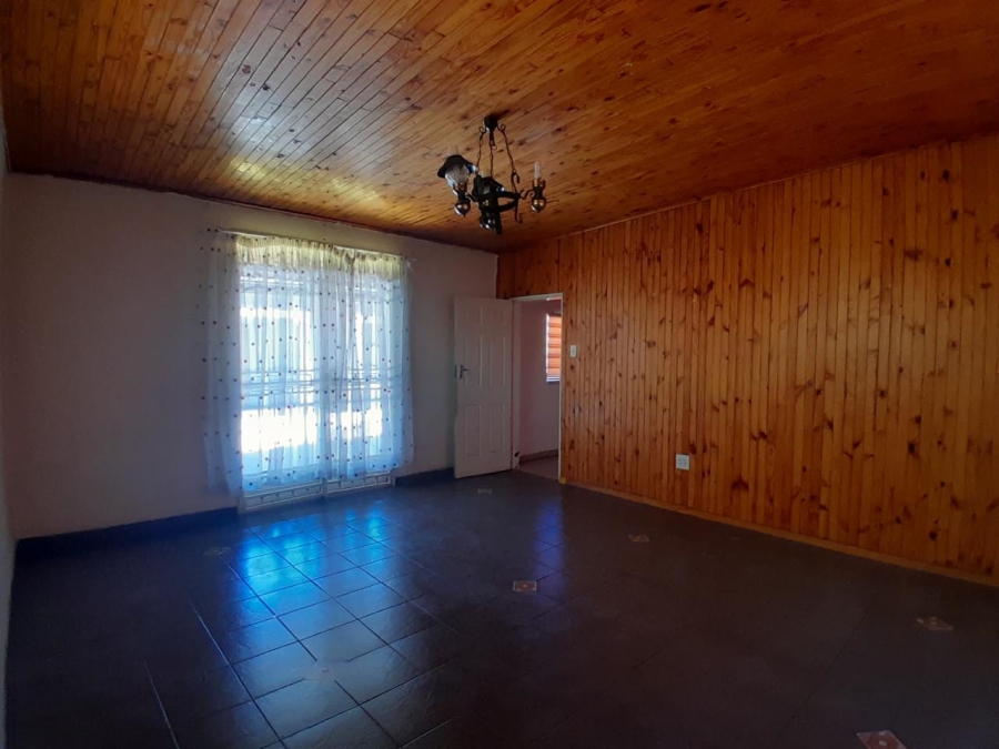 To Let 6 Bedroom Property for Rent in Roodekop Gauteng