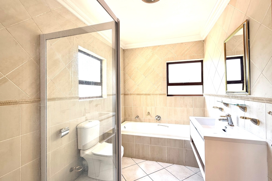 4 Bedroom Property for Sale in Dainfern Golf Estate Gauteng