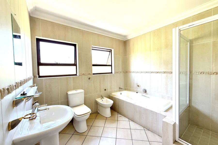 4 Bedroom Property for Sale in Dainfern Golf Estate Gauteng