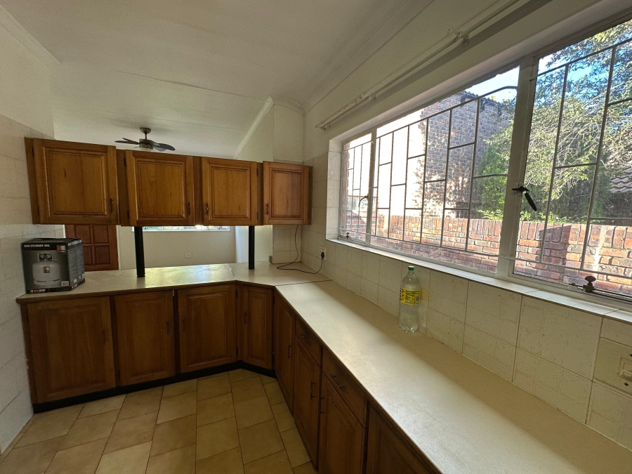 To Let 3 Bedroom Property for Rent in Waverley Gauteng