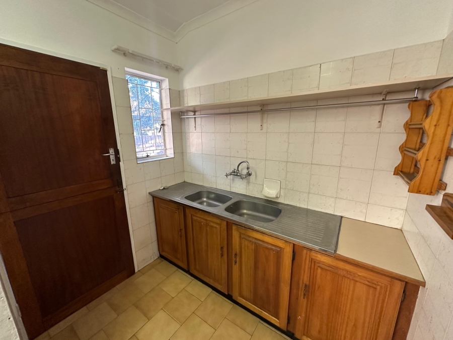 To Let 3 Bedroom Property for Rent in Waverley Gauteng